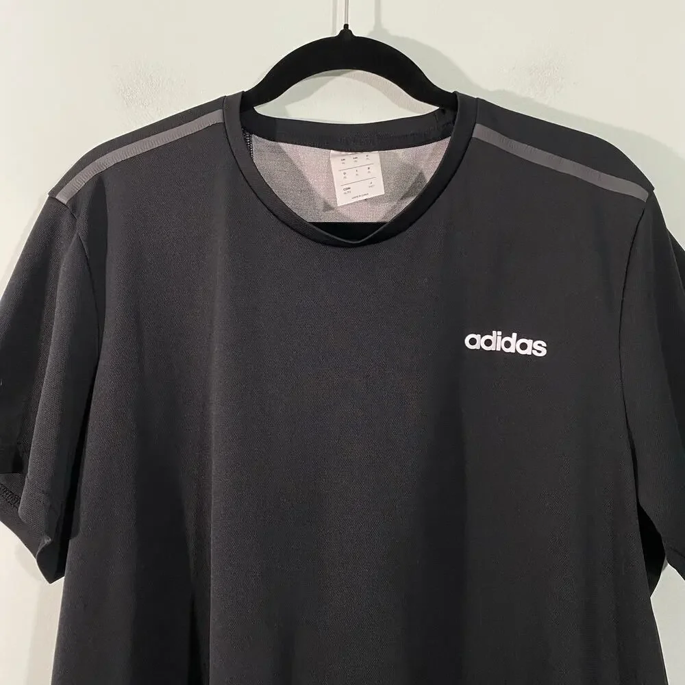 Adidas Men's Black Graphics Freedom To Move Short Sleeve Performance Tee Size XL